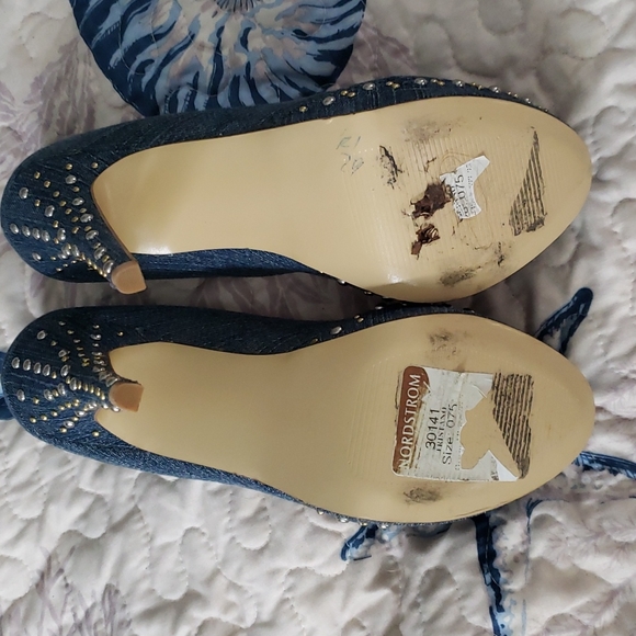 NWOT Steve Madden Denim Studded Pumps Size 7.5 - Picture 3 of 3